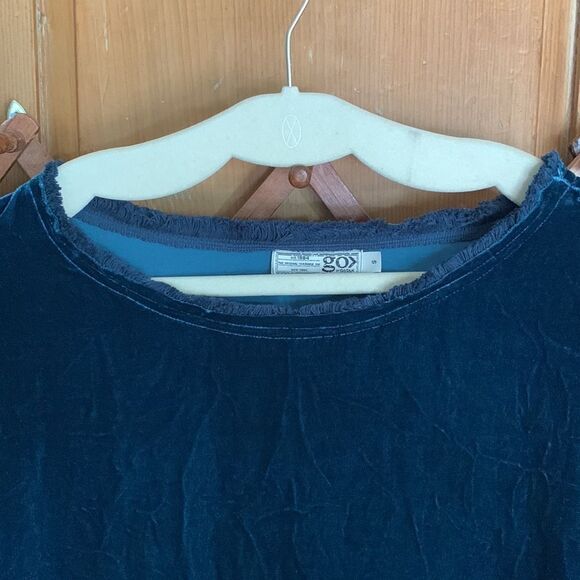 Go > Go Silk deep green velour long sleeve frayed hem tunic top - Picture 3 of 10